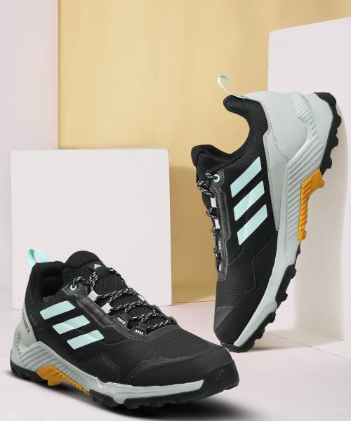 Adidas deals 600 r