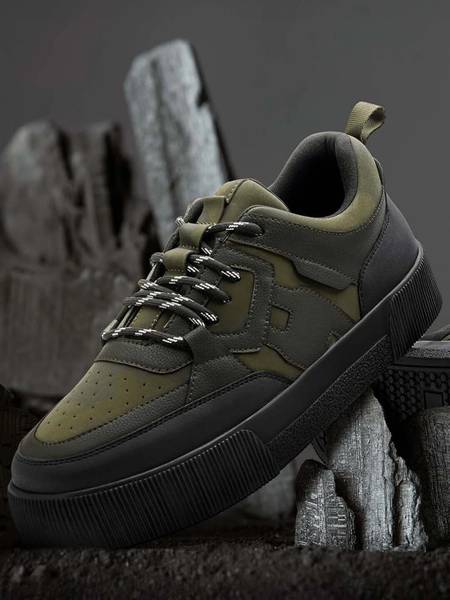 BEWAKOOF Black & Green Camoflauge Low-Top Sneakers For Men