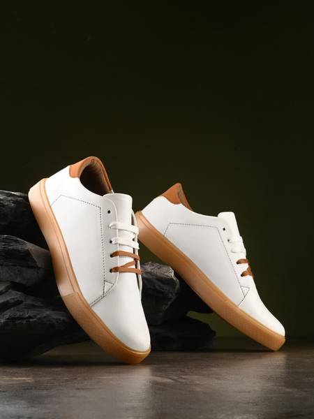 Roadster white casual shoes hot sale