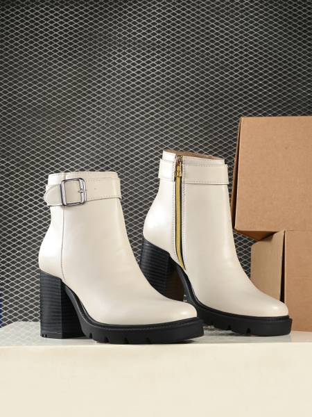 Roadster Roadster Women Beige Faux Leather Casual Chelsea Boots Boots For Women