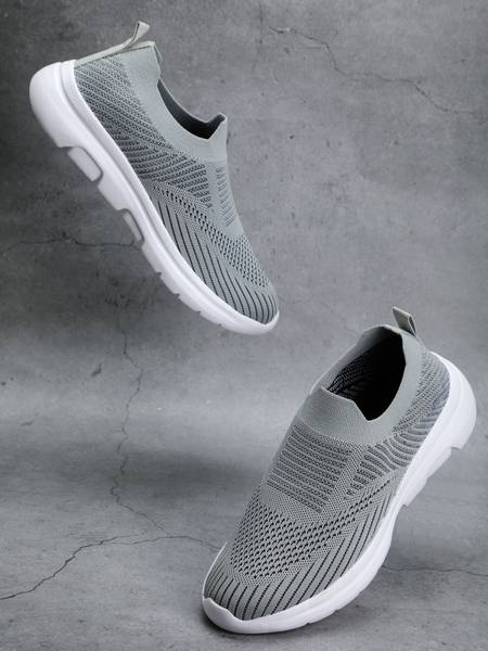 TPENT STYLISH LIGHT WEIGHT SPORTS SHOES FOR BOYS/MEN Running Shoes For Men