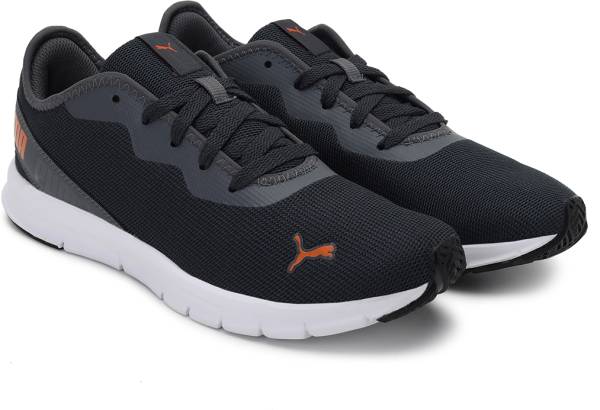 Hustle V2 Running Shoes For Men  (Grey)
