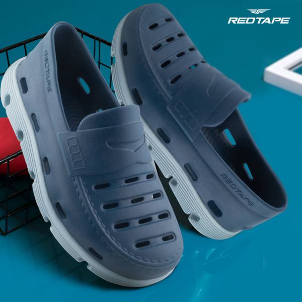 RED TAPE RDS0264 Clogs For Men