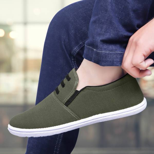 KANEGGYE Boys Slip on Sneakers Price History