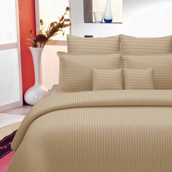 Hardeep Satin Double Flat 300 TC Striped Bedsheet
