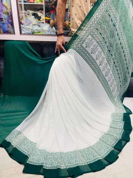 het designer studio Printed Daily Wear Georgette Saree