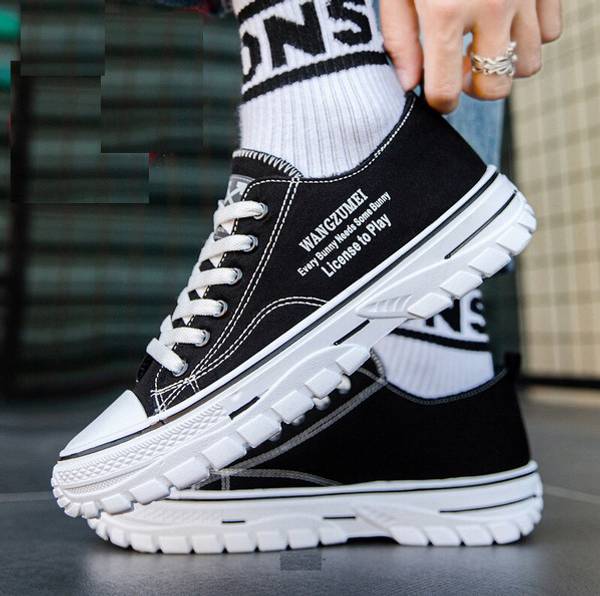 Trendy hotsell black shoes