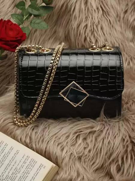 Sling bag best sale with golden chain