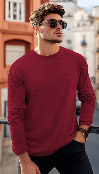 Self Design Men Maroon T-Shirt