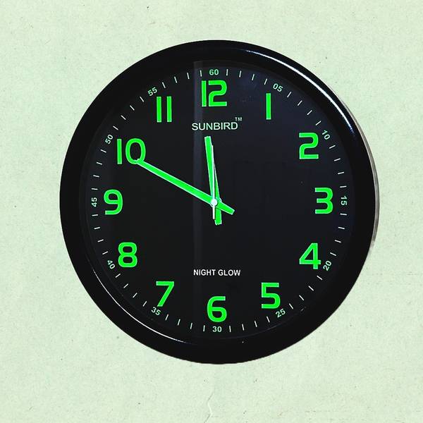 chauhan traders Analog 32 cm X 32 cm Wall Clock