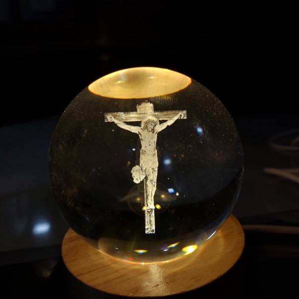 Lilone Jesus Crucifixion Crystal Ball USB Lamp Decorative Showpiece - 8 cm