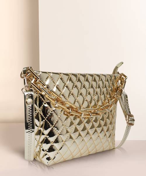 Sling bags cheap under 600