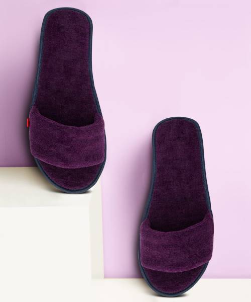 Soft bottom sales house slippers