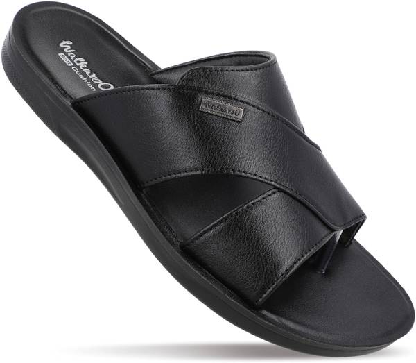 WALKAROO Men Slippers