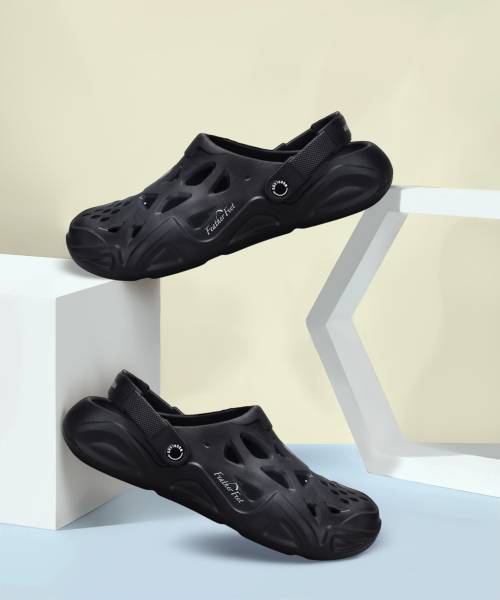 WOODLAND Men Flip Flops