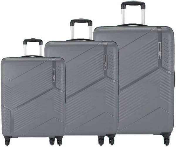 Safari 30 best sale inch trolley bag