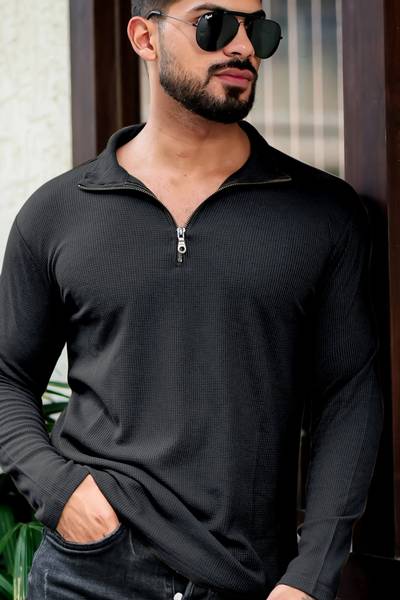 INDICLUB Self Design Men Polo Neck Black T-Shirt