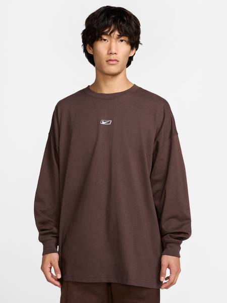 NIKE Solid Men Round Neck Brown T-Shirt