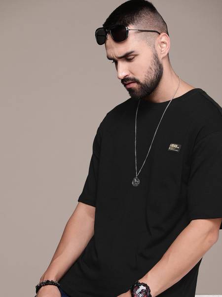 Roadster Solid Men Round Neck Black T-Shirt