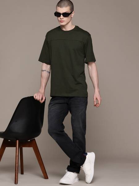 Roadster Solid Men Round Neck Green T-Shirt