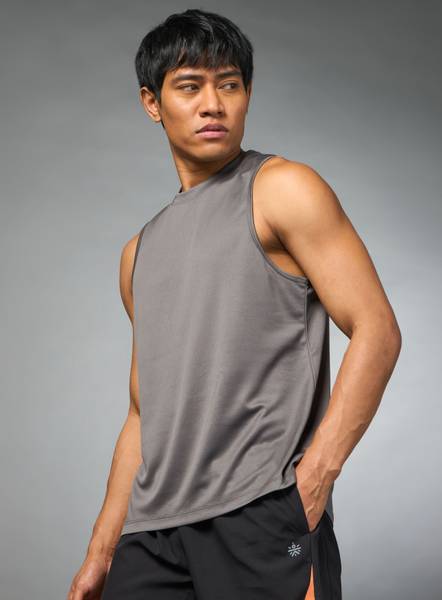 Cult Solid Men Round Neck Grey T-Shirt