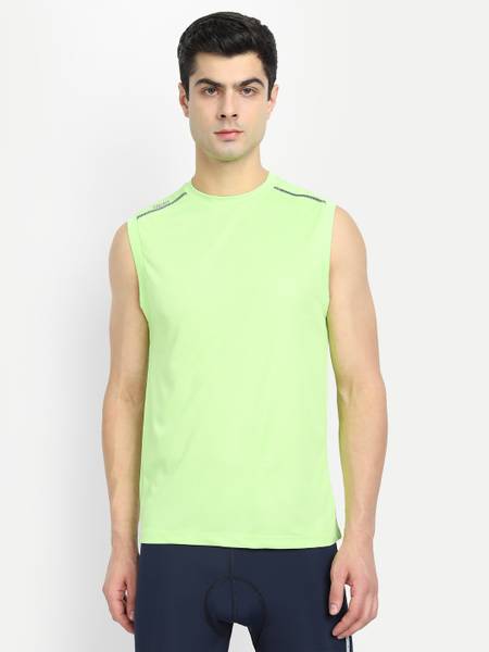 DIDA Solid Men Round Neck Light Green T-Shirt
