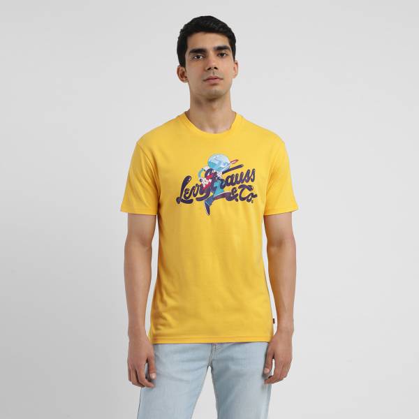 LEVI'S Printed, Typography Men Round Neck Yellow T-Shirt