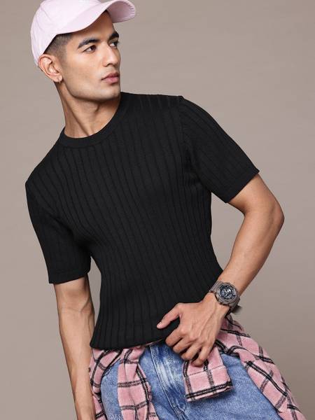 Roadster Self Design Men Round Neck Black T-Shirt