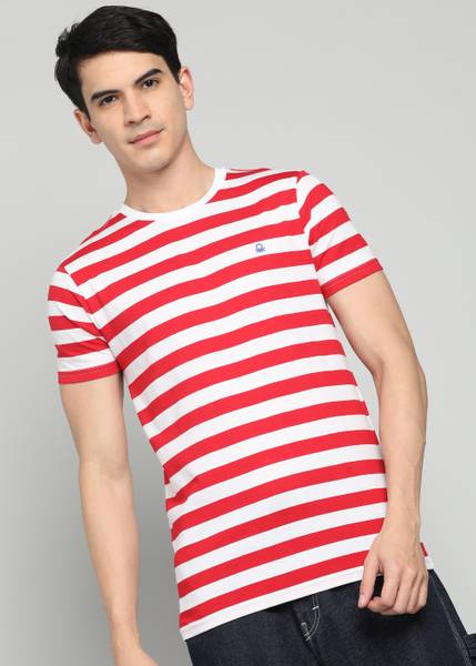 United Colors of Benetton Striped Men Round Neck Red T-Shirt
