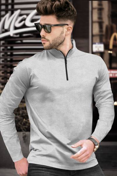 TRIPR Solid Men Henley Neck Grey T-Shirt