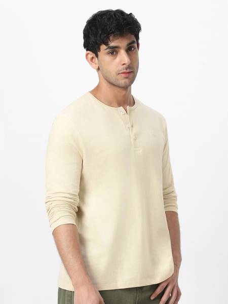 Urbano Fashion Solid Men Henley Neck Beige T-Shirt