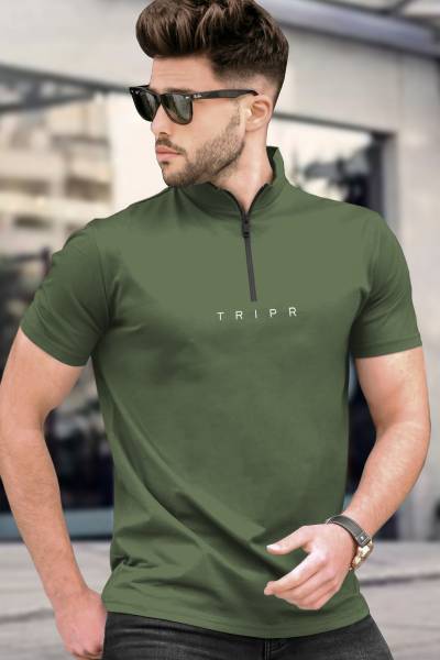 TRIPR Solid Men Henley Neck Green T-Shirt