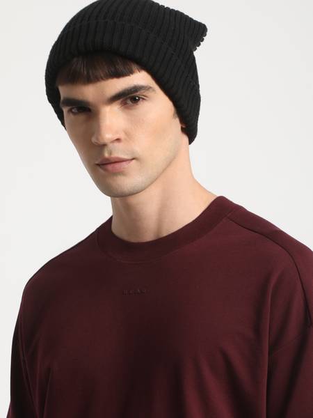 THE BEAR HOUSE Solid Men Round Neck Maroon T-Shirt