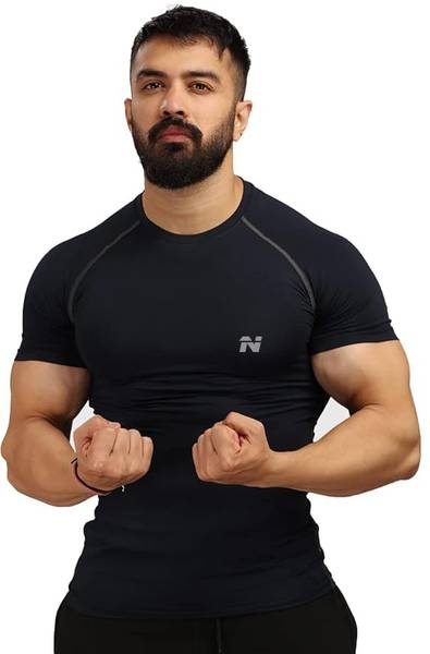 NINQ Solid Men Round Neck Black T-Shirt