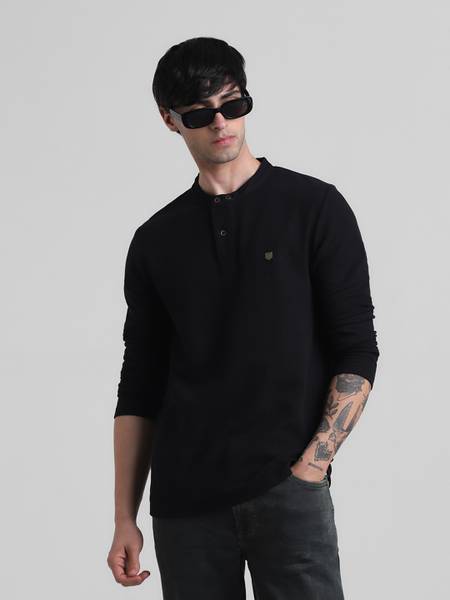 JACK & JONES Solid Men Henley Neck Black T-Shirt