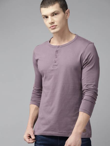 Roadster Solid Men Henley Neck Purple T-Shirt