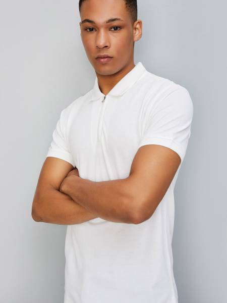 MAX Solid Men Polo Neck White T-Shirt