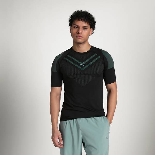 PUMA Solid Men Crew Neck Black T-Shirt
