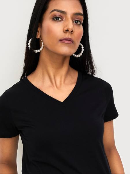 MAX Solid Women Round Neck Black T-Shirt