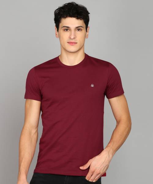 United Colors of Benetton Solid Men Round Neck Red T-Shirt