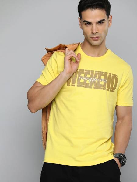 LEVI'S Typography Men Crew Neck Yellow T-Shirt