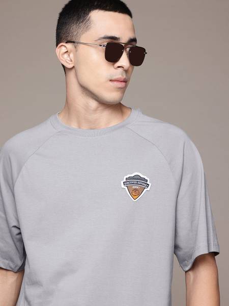 Roadster Solid Men Round Neck Grey T-Shirt