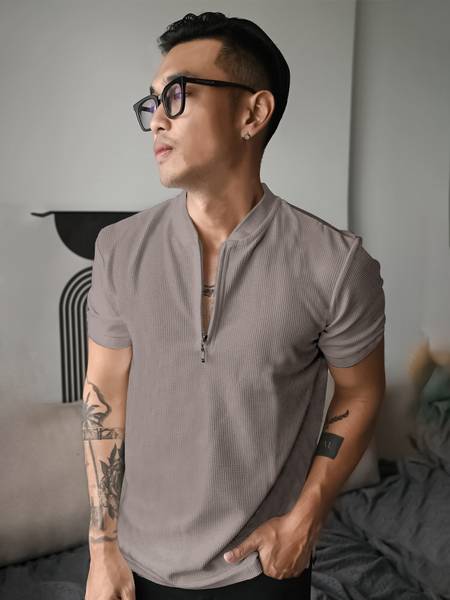 Jump Cuts Solid Men Henley Neck Brown T-Shirt