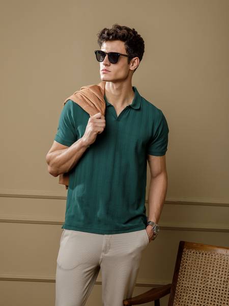 Damensch Solid Men Polo Neck Green T-Shirt