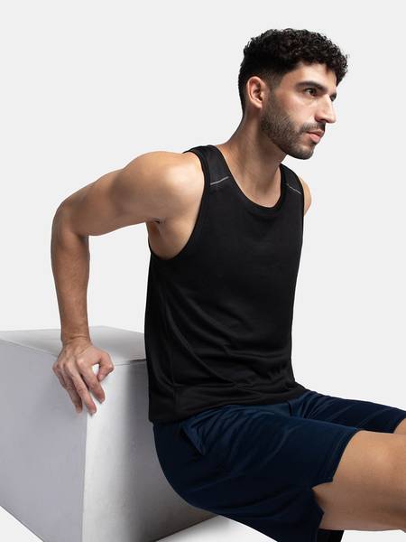 JOCKEY Solid Men Round Neck Black T-Shirt