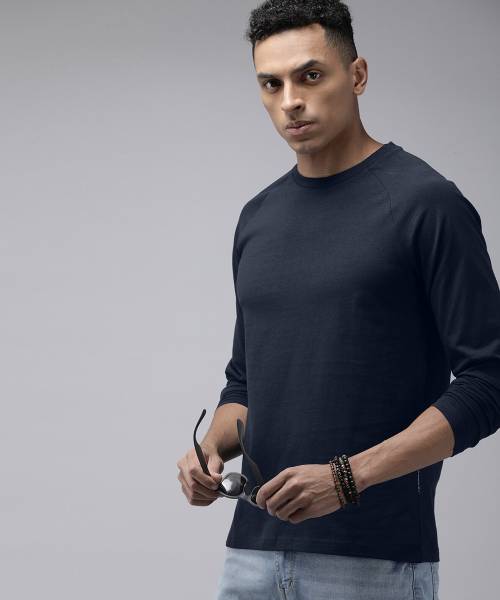 Roadster Solid Men Round Neck Blue T-Shirt