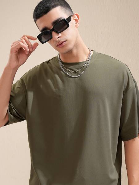 HIGHLANDER Solid Men Round Neck Green T-Shirt