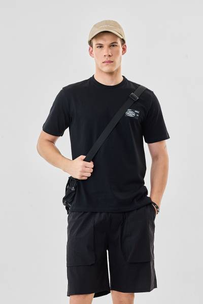 Snitch Solid Men Crew Neck Black T-Shirt