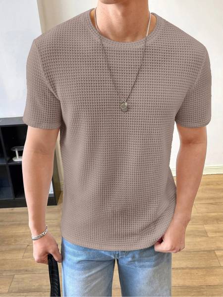 Jump Cuts Self Design Men Round Neck Brown T-Shirt