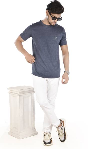 Jeiri Solid Men Round Neck Blue T-Shirt